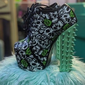 Red Kiss Mona Skull Heel Spiked Booties SZ 6